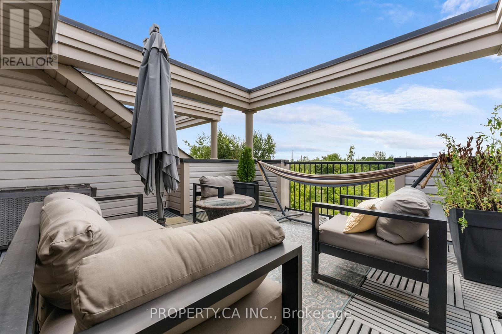 55 NORTHERN DANCER BOULEVARD - 27