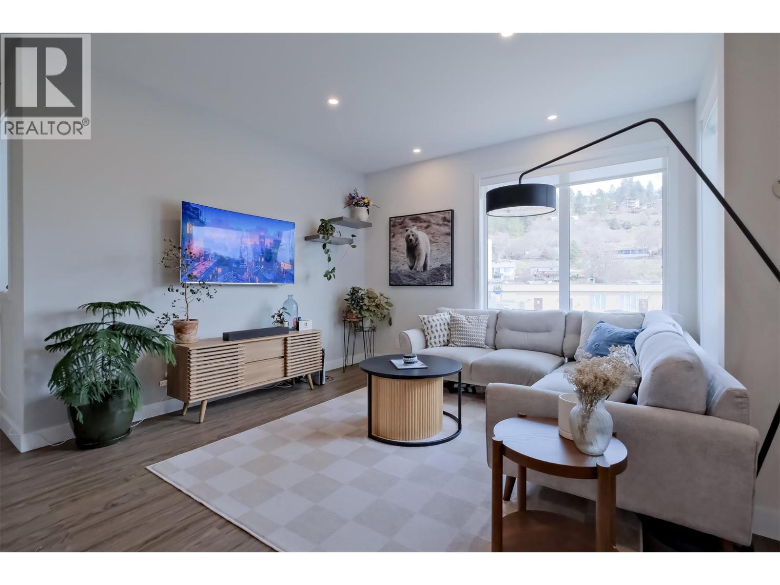 3719 Woodsdale Road Unit# 4, Lake Country