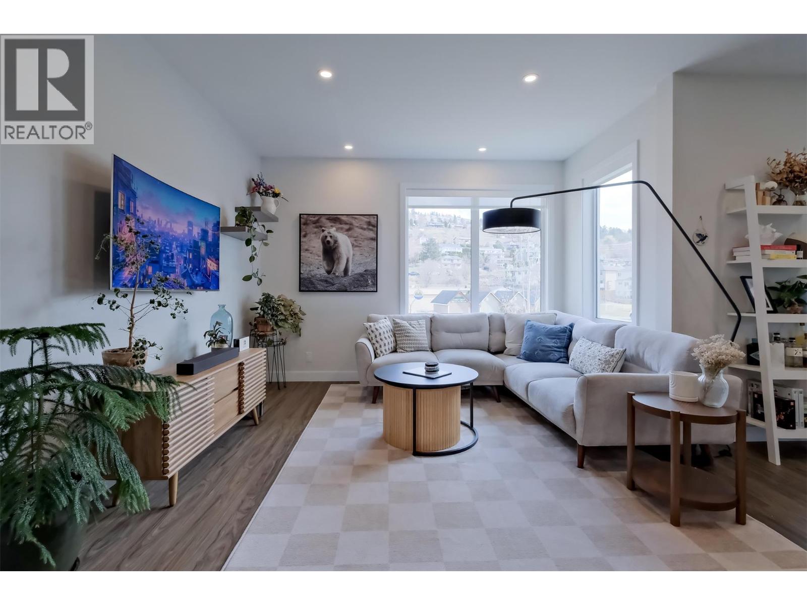 3719 Woodsdale Road Unit# 4, Lake Country