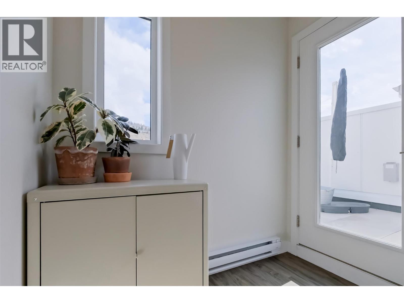 3719 Woodsdale Road Unit# 4, Lake Country