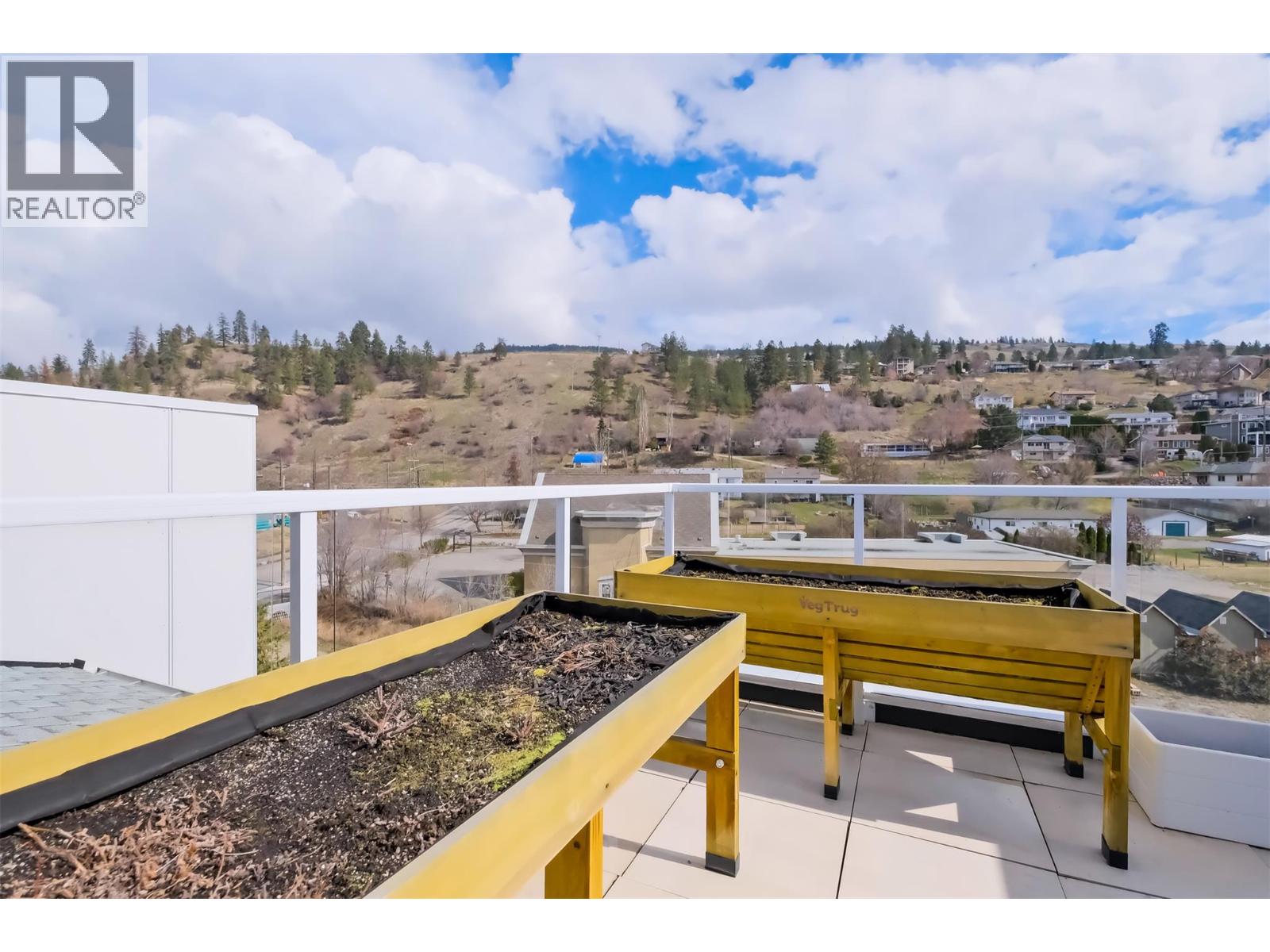 3719 Woodsdale Road Unit# 4, Lake Country