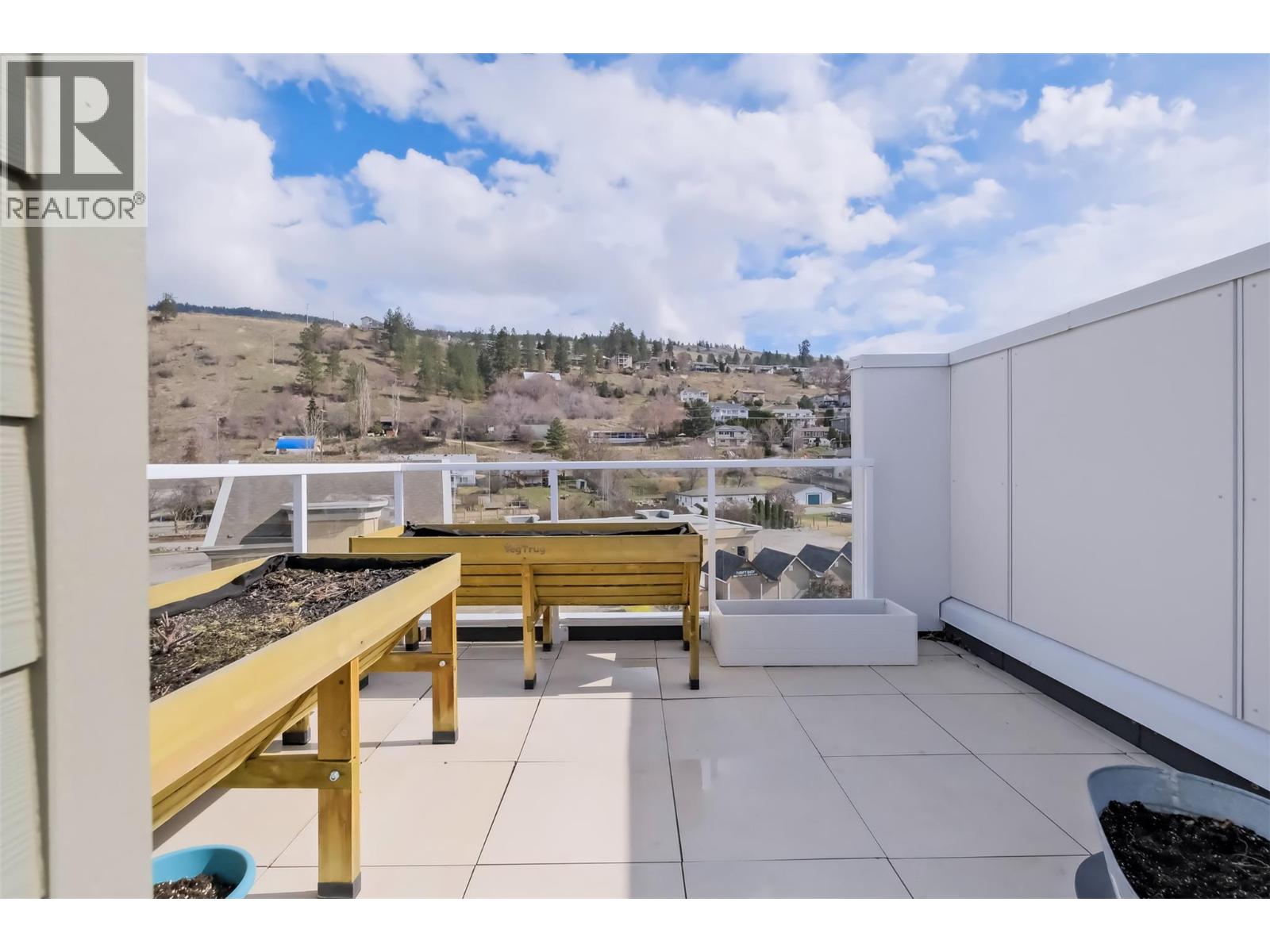 3719 Woodsdale Road Unit# 4, Lake Country