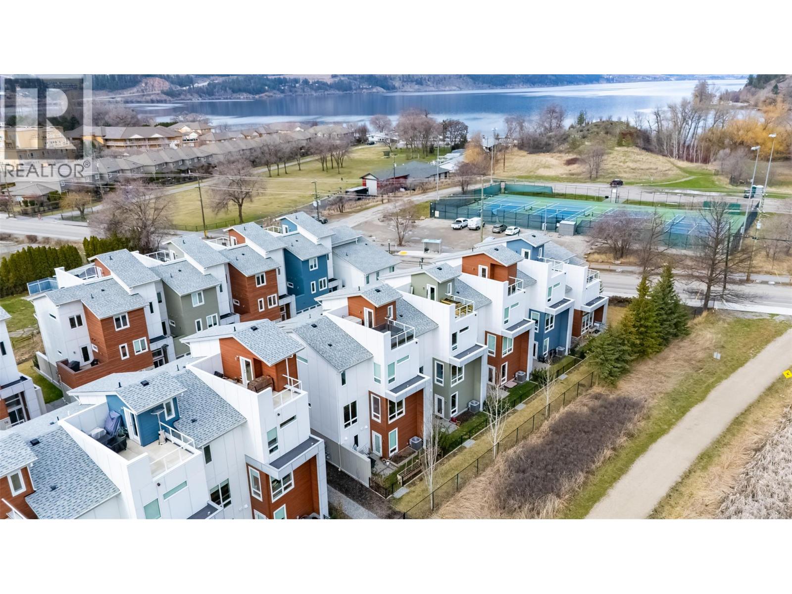 3719 Woodsdale Road Unit# 4, Lake Country