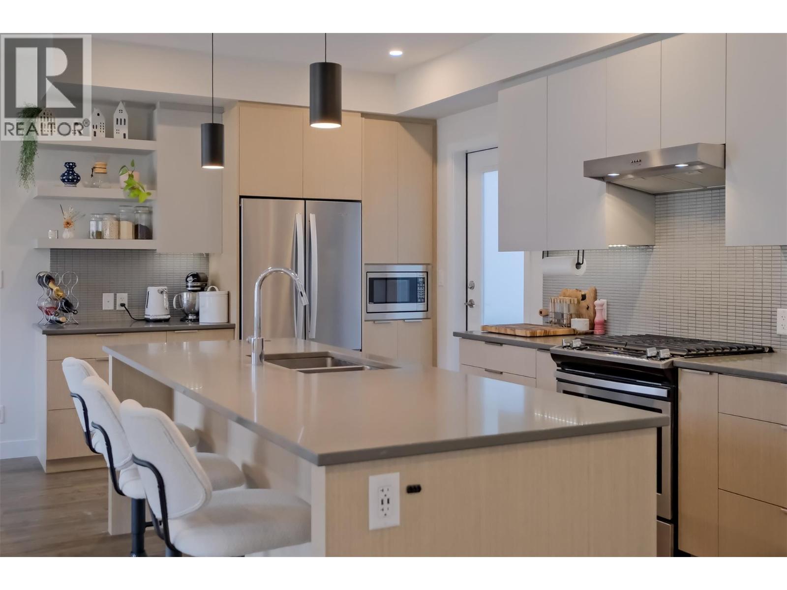 3719 Woodsdale Road Unit# 4, Lake Country