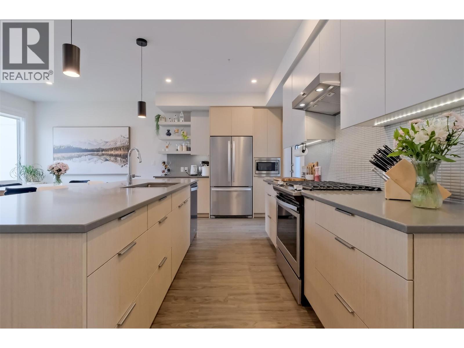 3719 Woodsdale Road Unit# 4, Lake Country