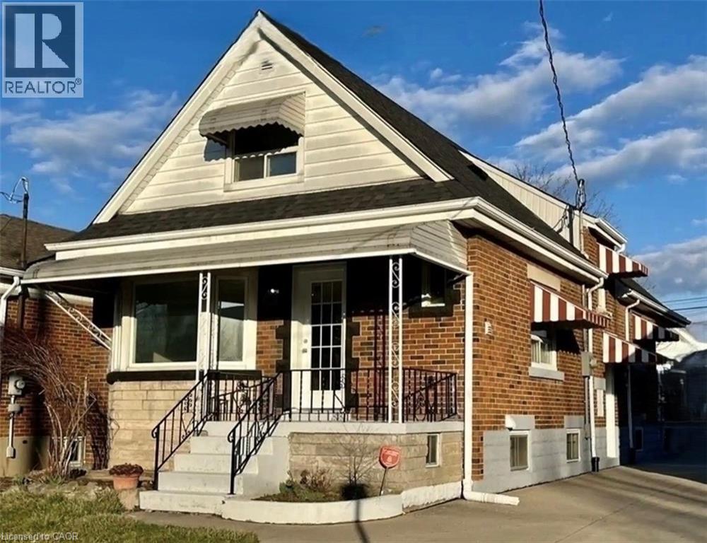 19 CROSTHWAITE Avenue S