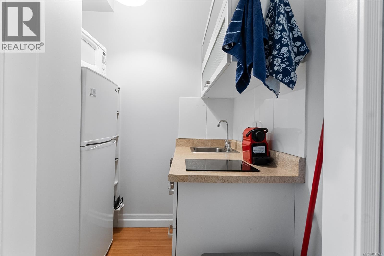 570 CUMBERLAND PL - 43