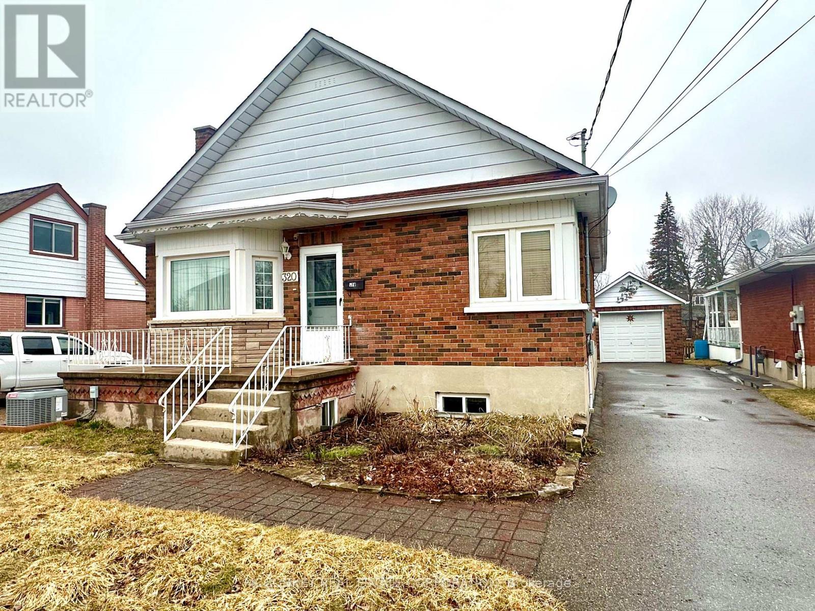 320 MCKELLAR STREET - 1