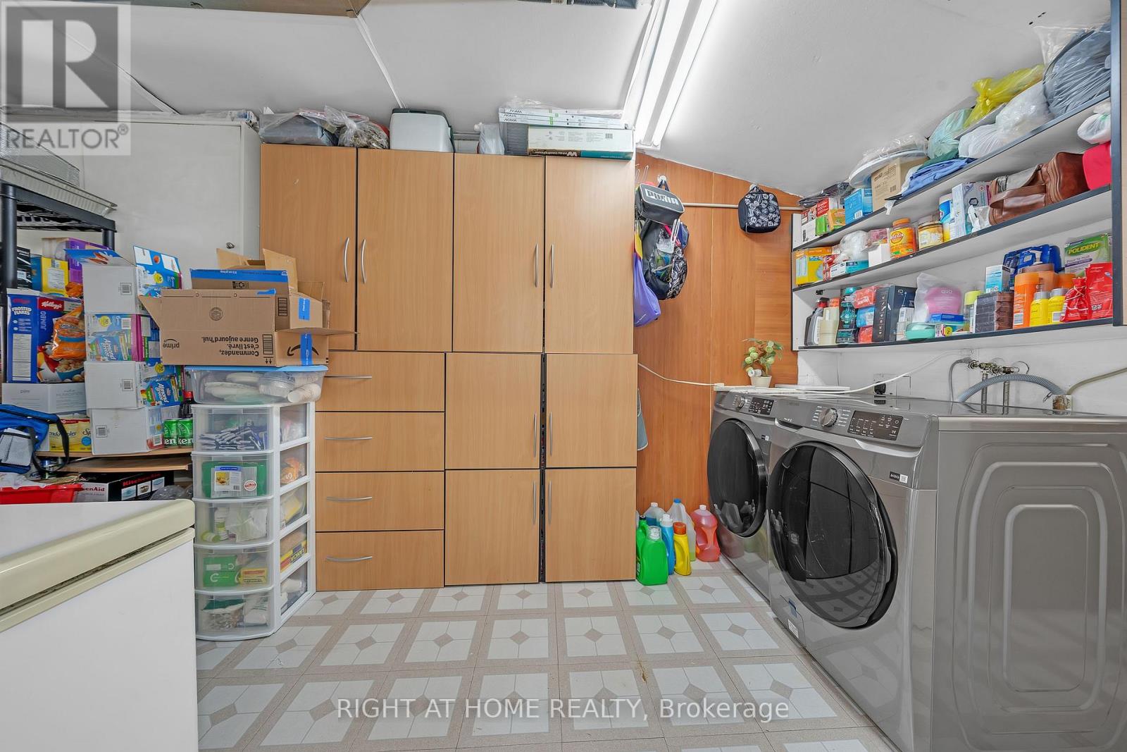 #101 2901 JANE STREET - 14