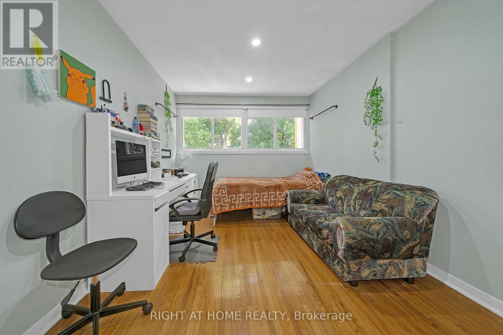 #101 2901 JANE STREET - 18