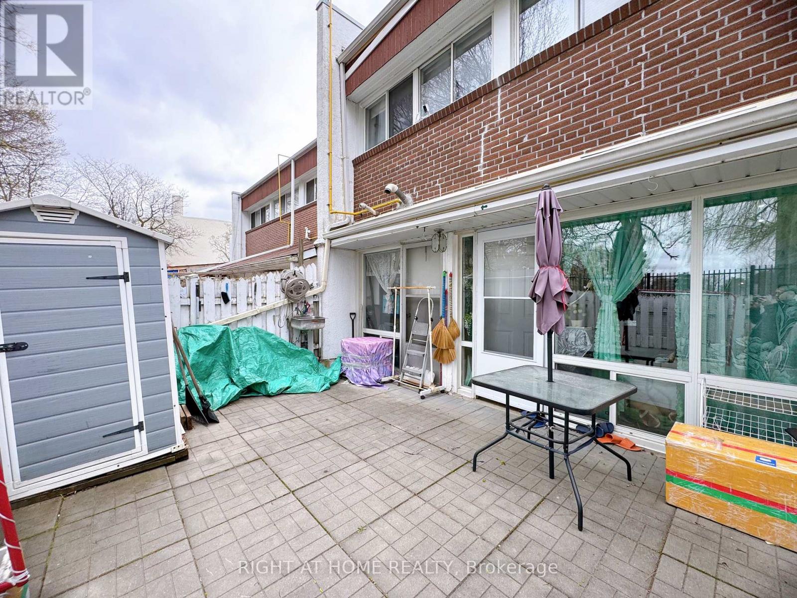 #101 2901 JANE STREET - 26