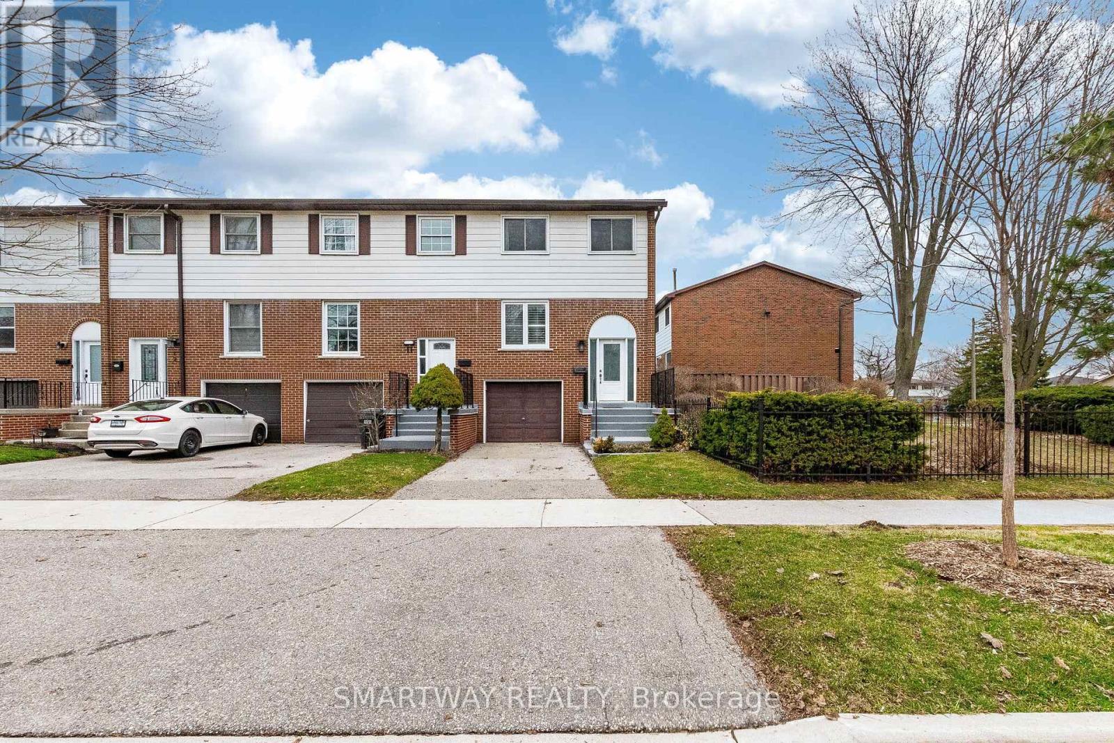 #10 2445 HOMELANDS DRIVE - 2