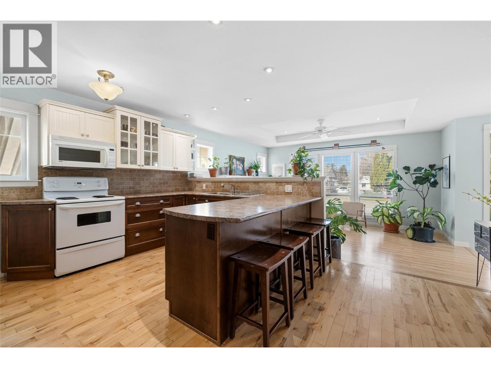 1955 Bowes Street, Kelowna