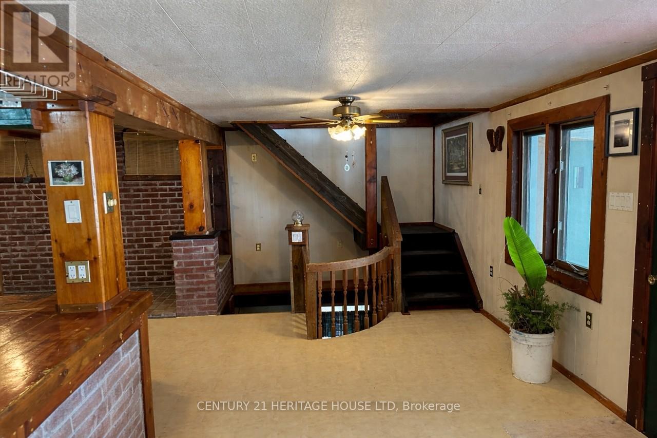 3393 WANEETA DRIVE - 11