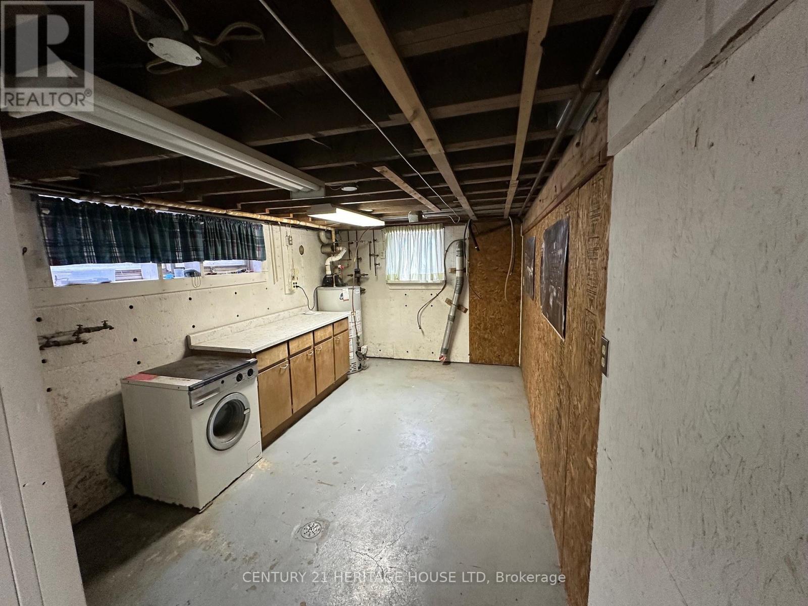 3393 WANEETA DRIVE - 21