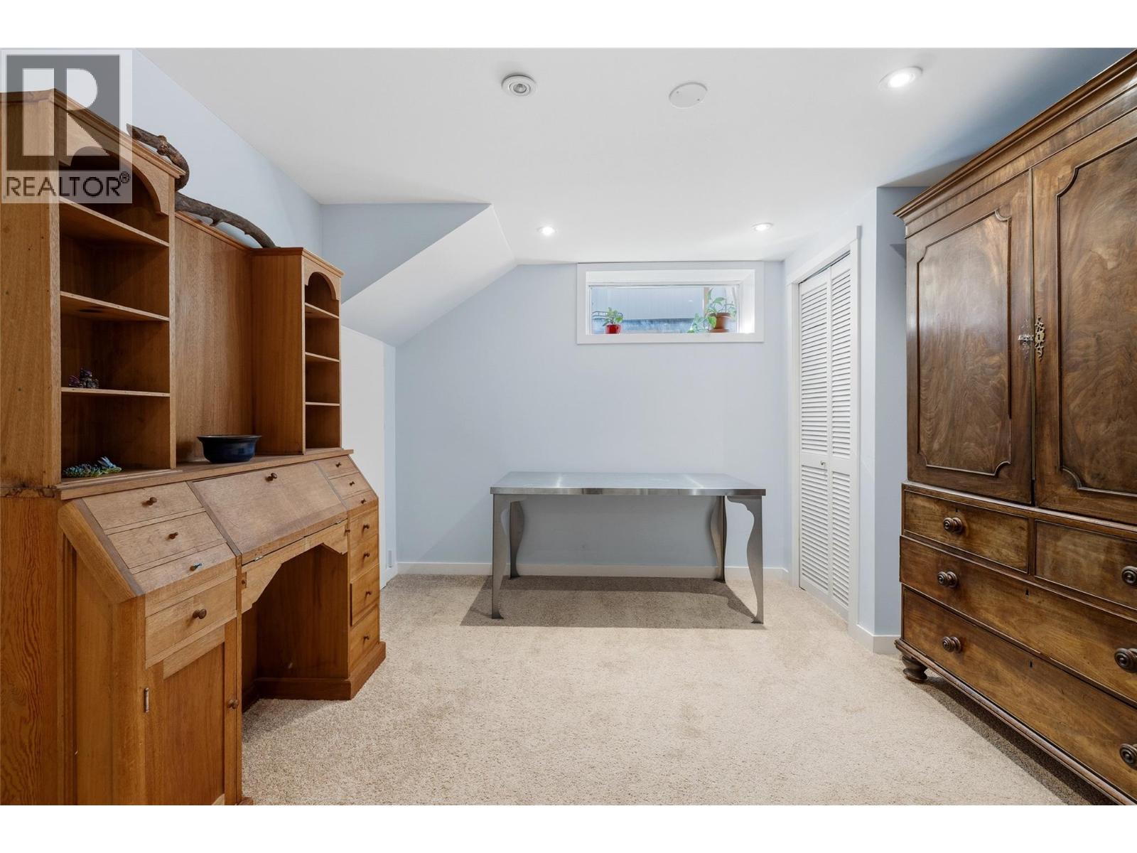 1955 Bowes Street, Kelowna