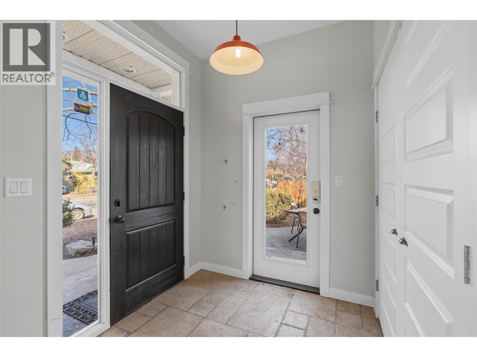 1955 Bowes Street, Kelowna