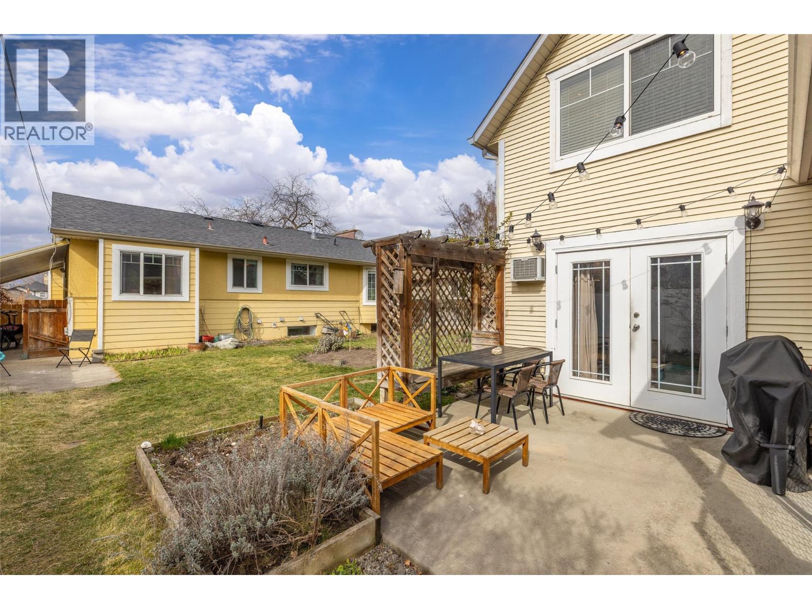 1955 Bowes Street, Kelowna