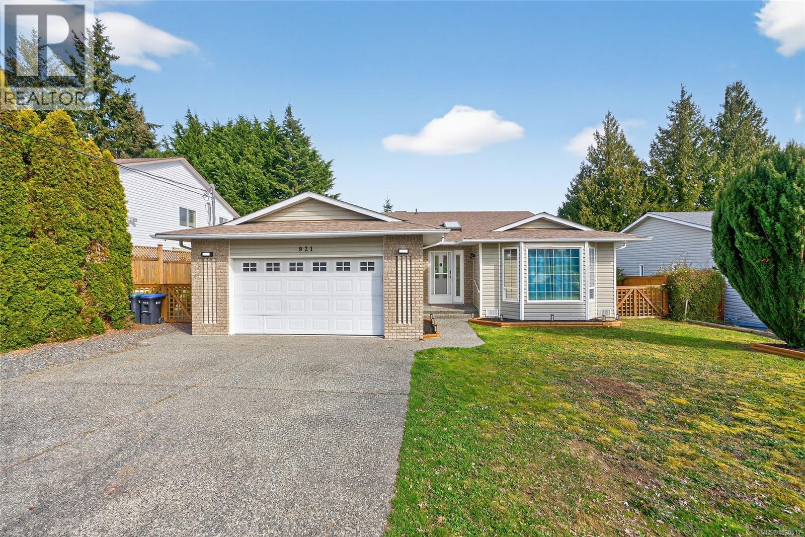 921 Esslinger Rd, Parksville