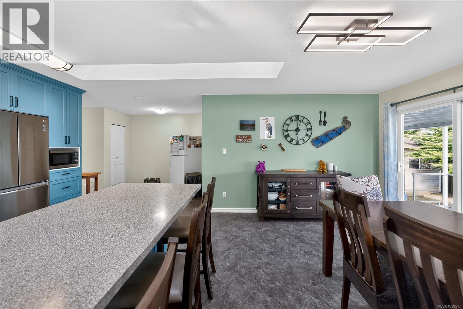 921 Esslinger Rd, Parksville