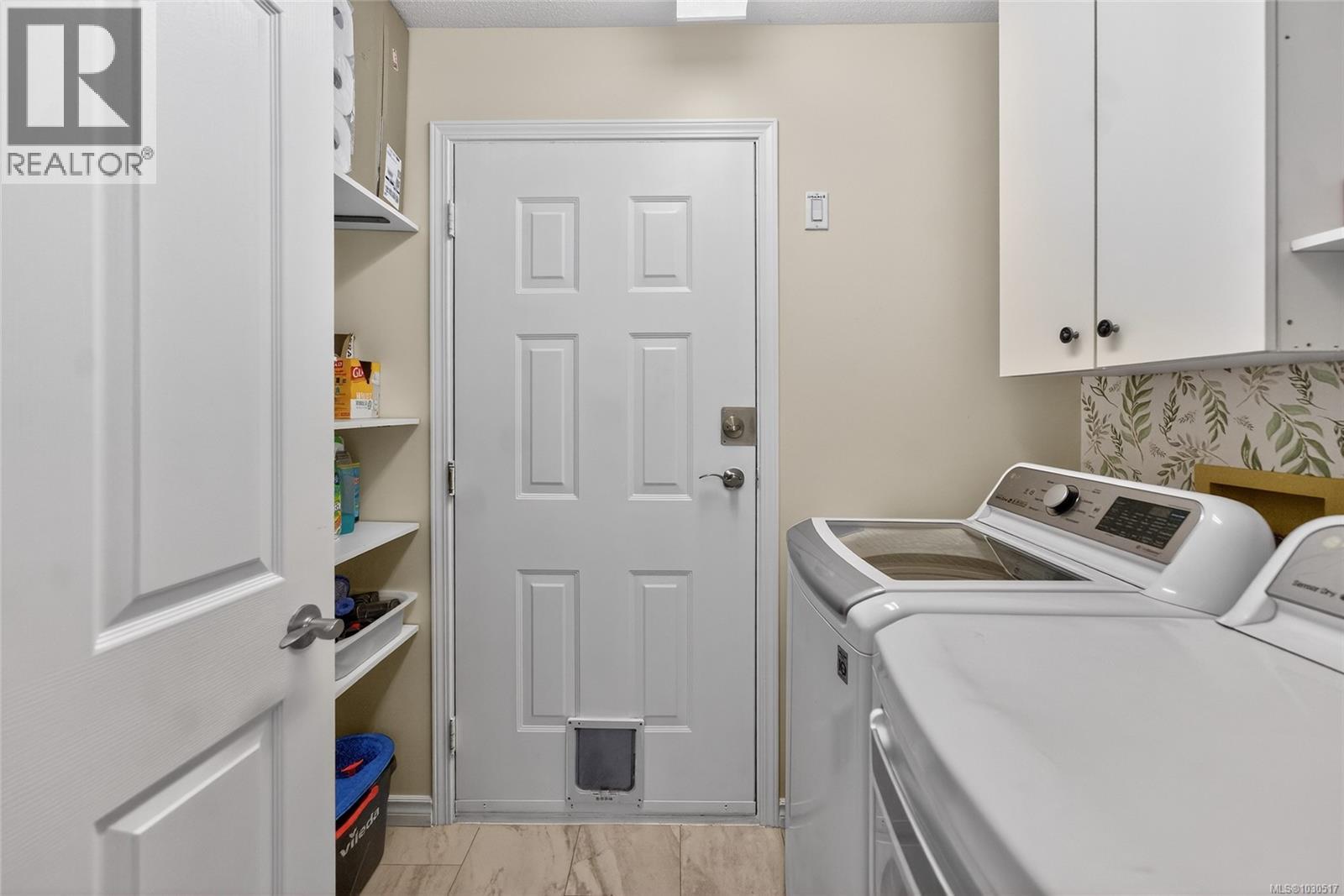 921 Esslinger Rd, Parksville