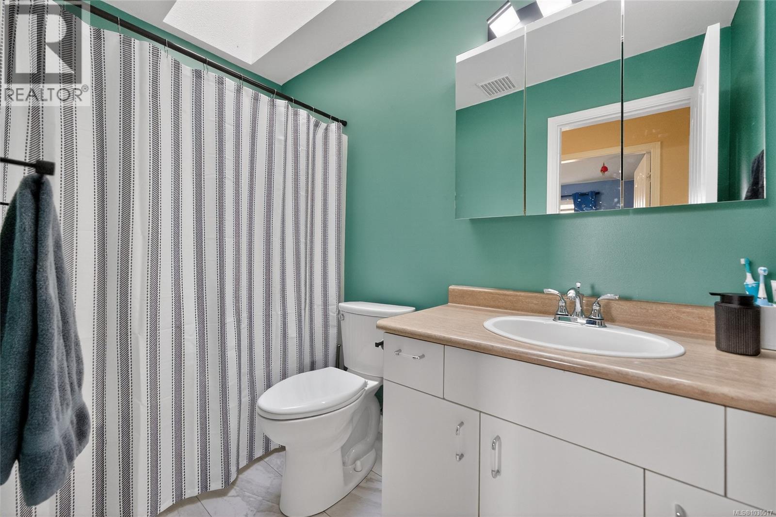 921 Esslinger Rd, Parksville