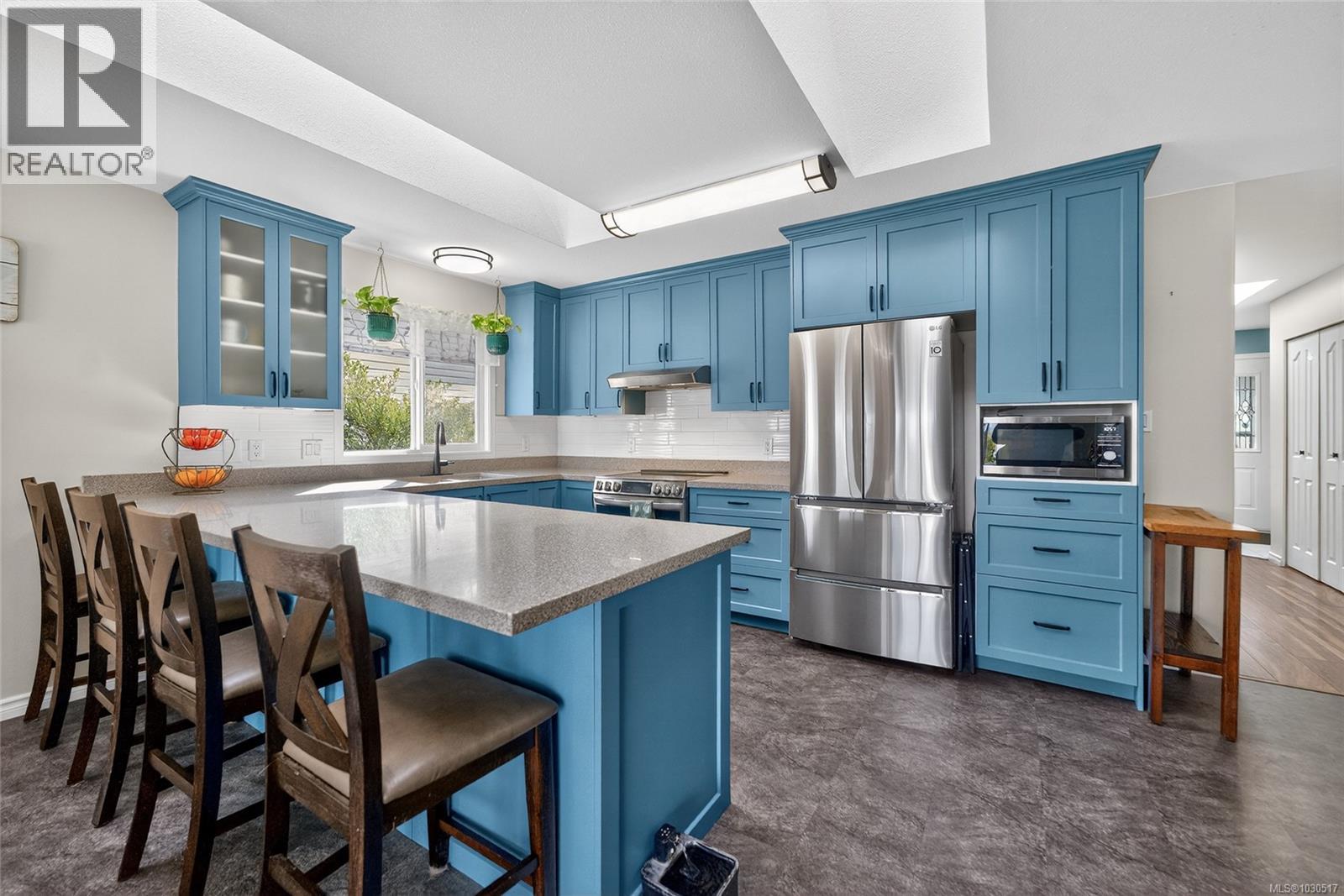 921 Esslinger Rd, Parksville