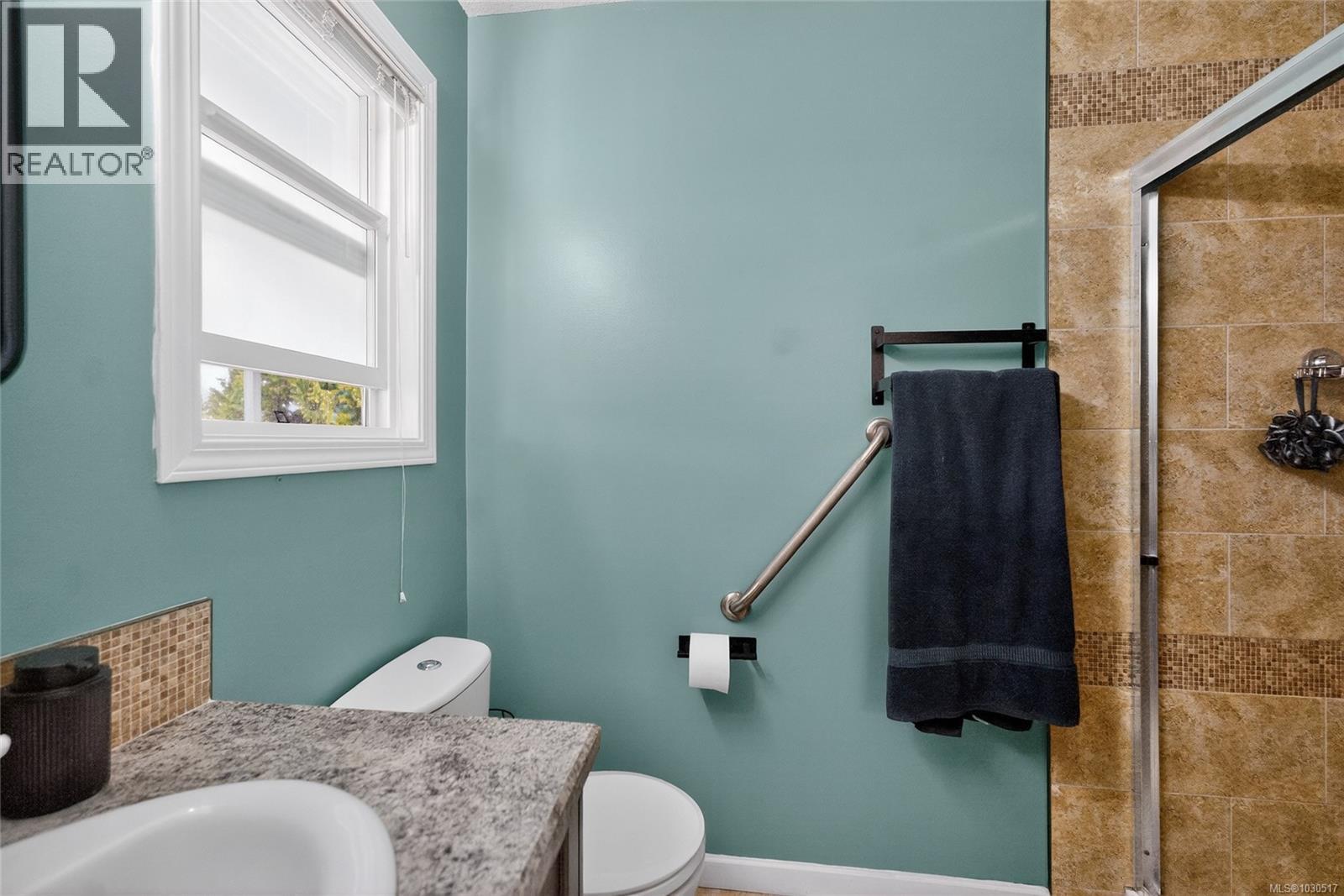 921 Esslinger Rd, Parksville