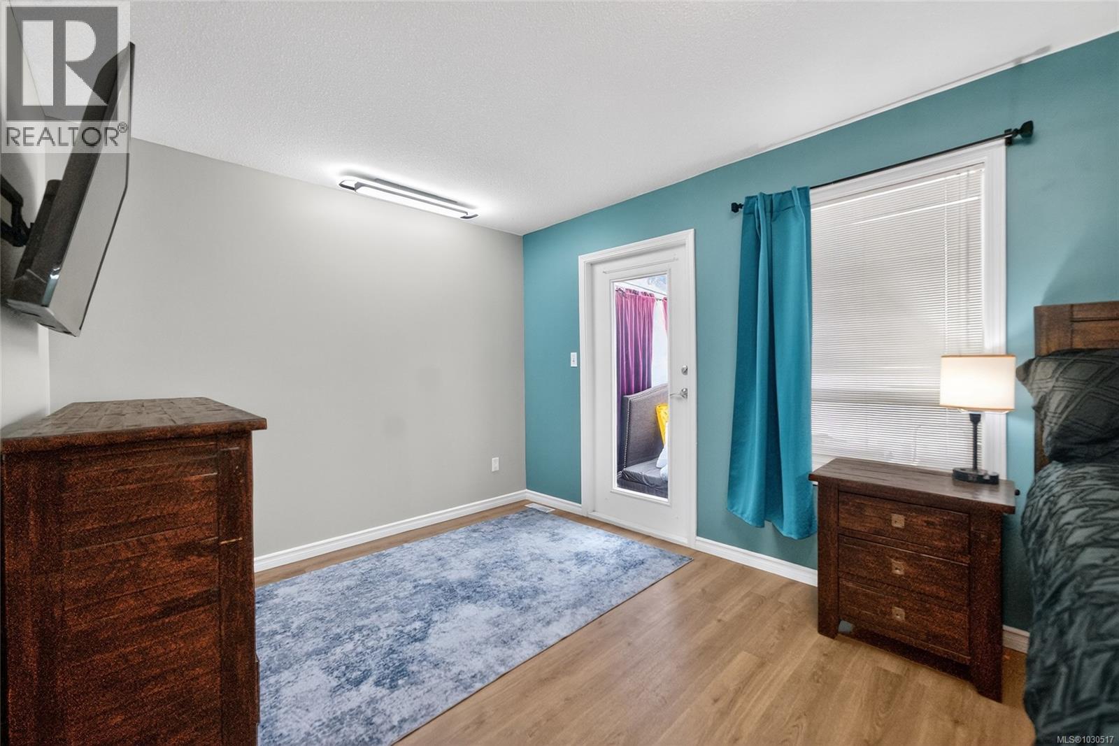 921 Esslinger Rd, Parksville