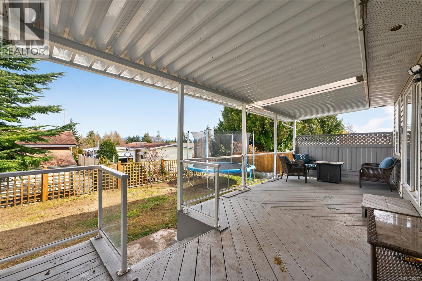 921 Esslinger Rd, Parksville