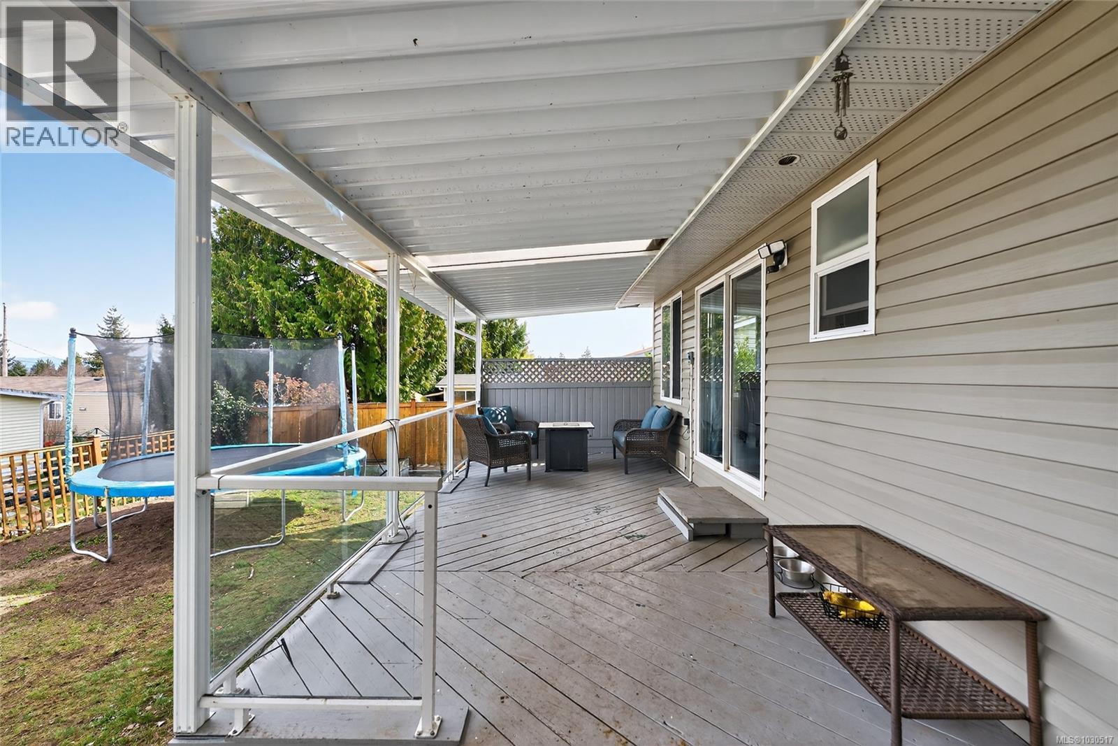 921 Esslinger Rd, Parksville