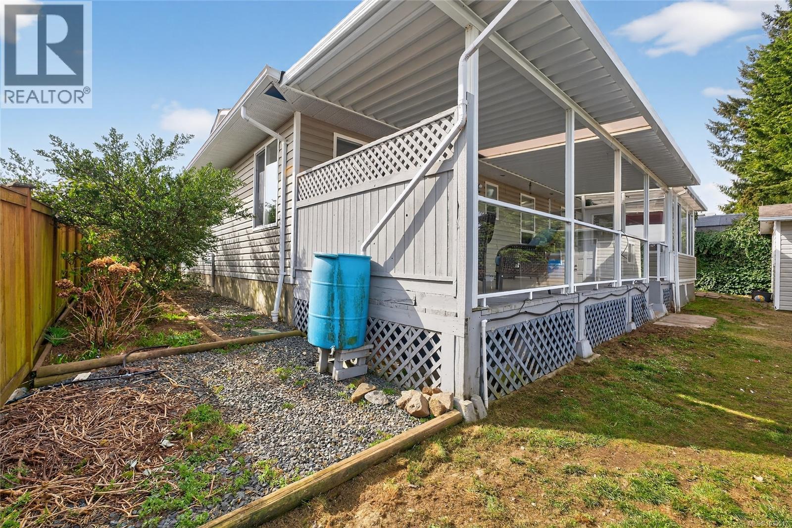 921 Esslinger Rd, Parksville