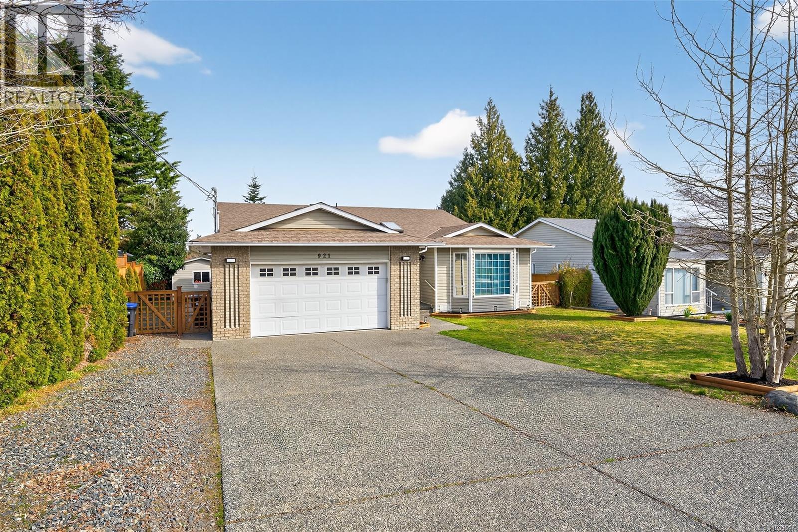 921 Esslinger Rd, Parksville
