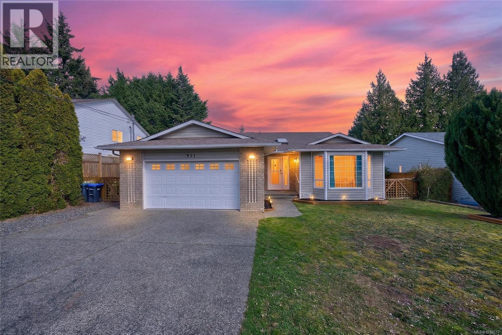 921 Esslinger Rd, Parksville