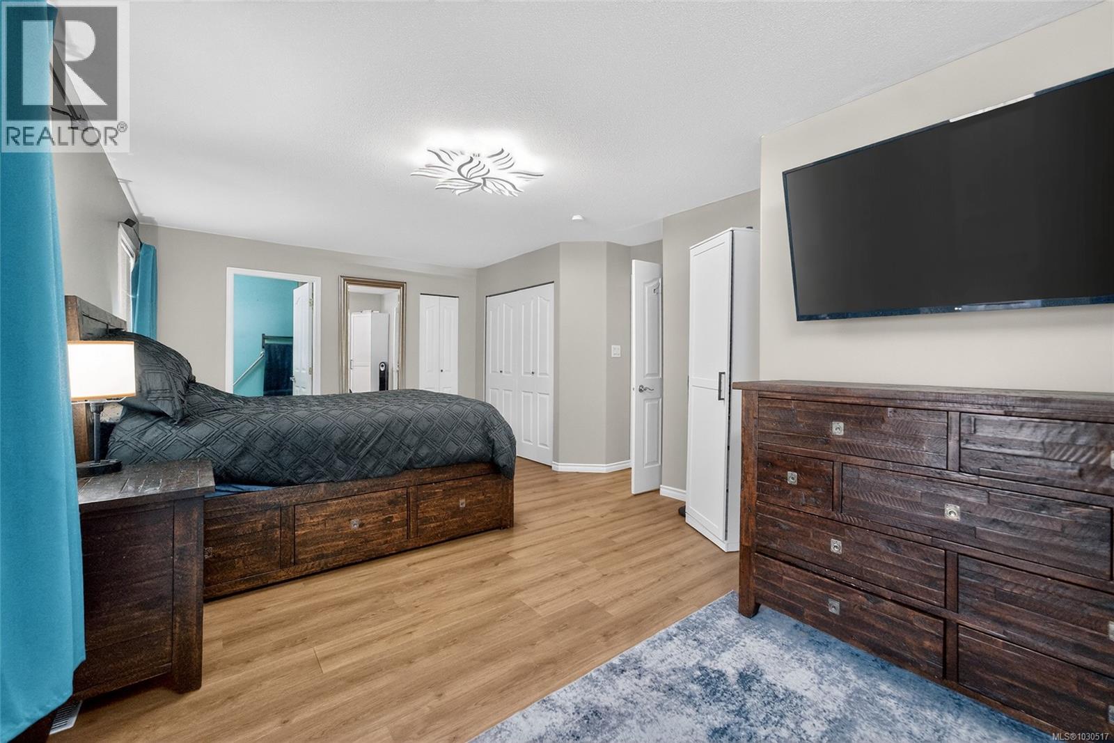 921 Esslinger Rd, Parksville