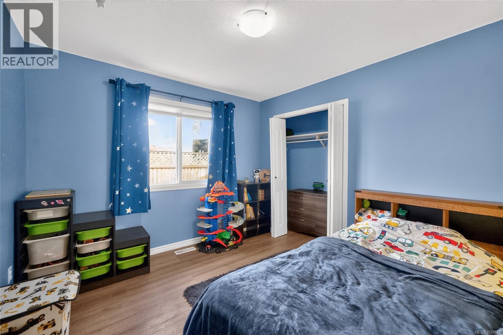 921 Esslinger Rd, Parksville