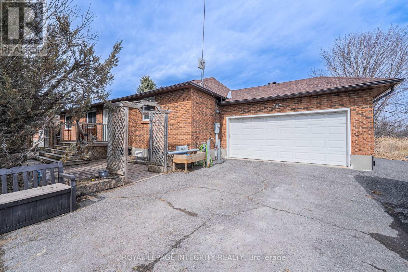 3318 DUNROBIN ROAD - 1