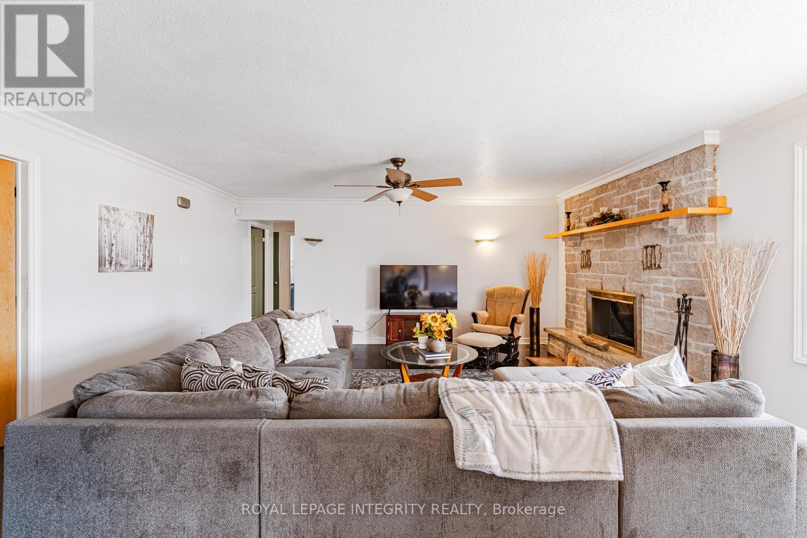 3318 DUNROBIN ROAD - 16