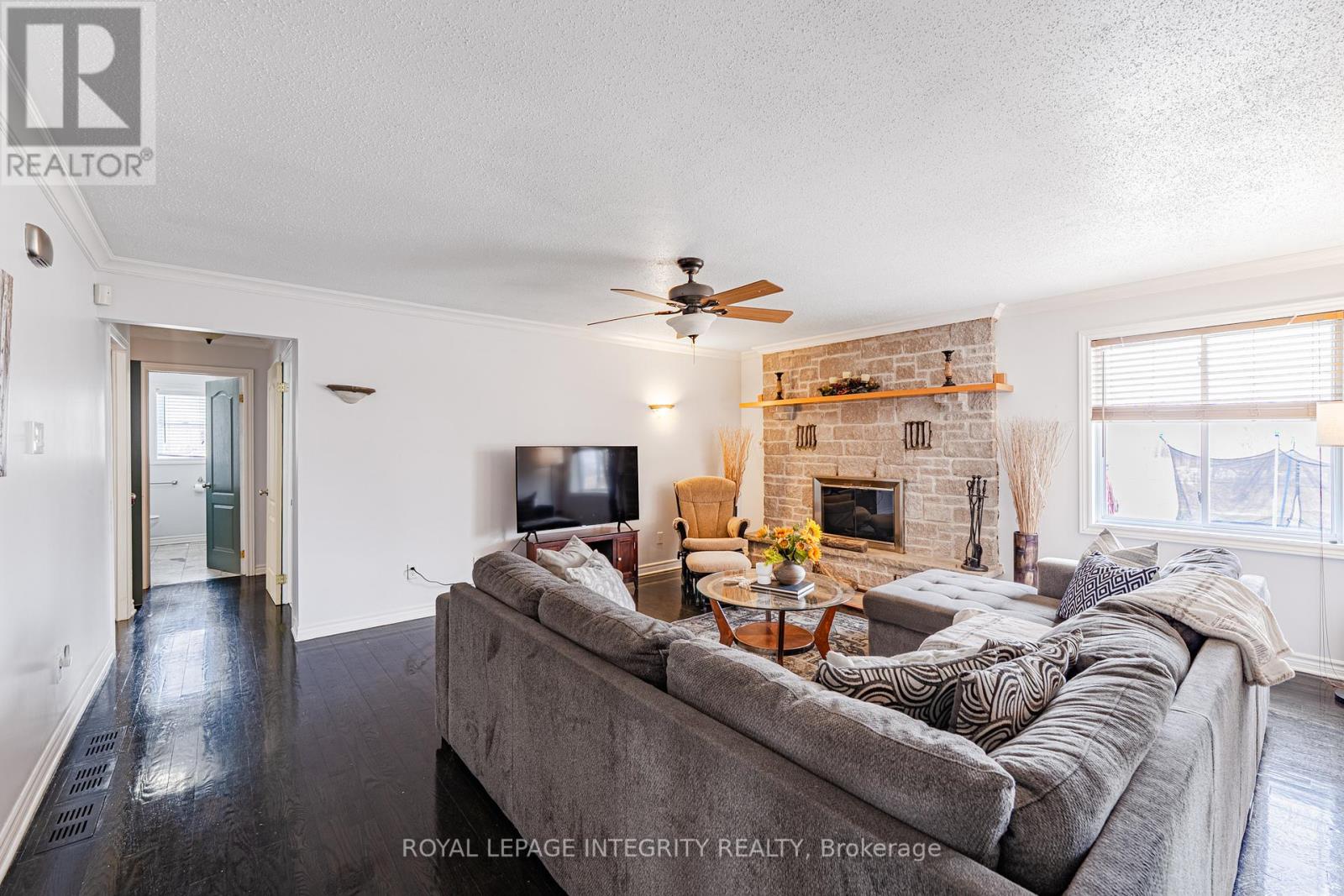 3318 DUNROBIN ROAD - 17