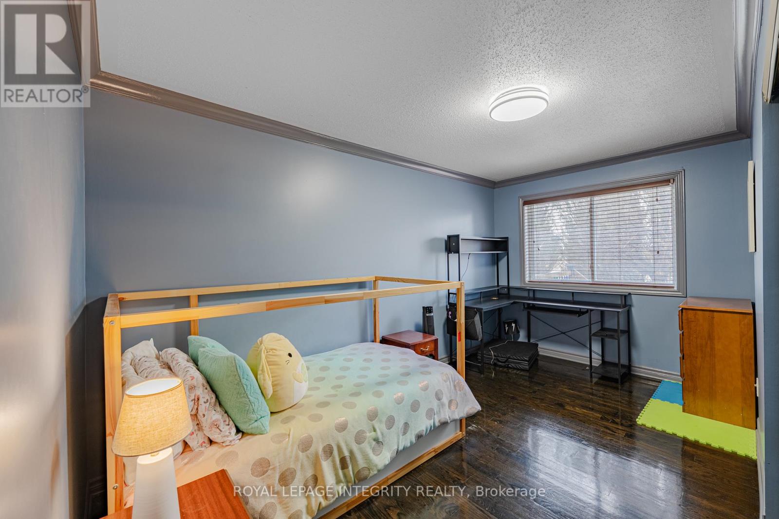 3318 DUNROBIN ROAD - 23