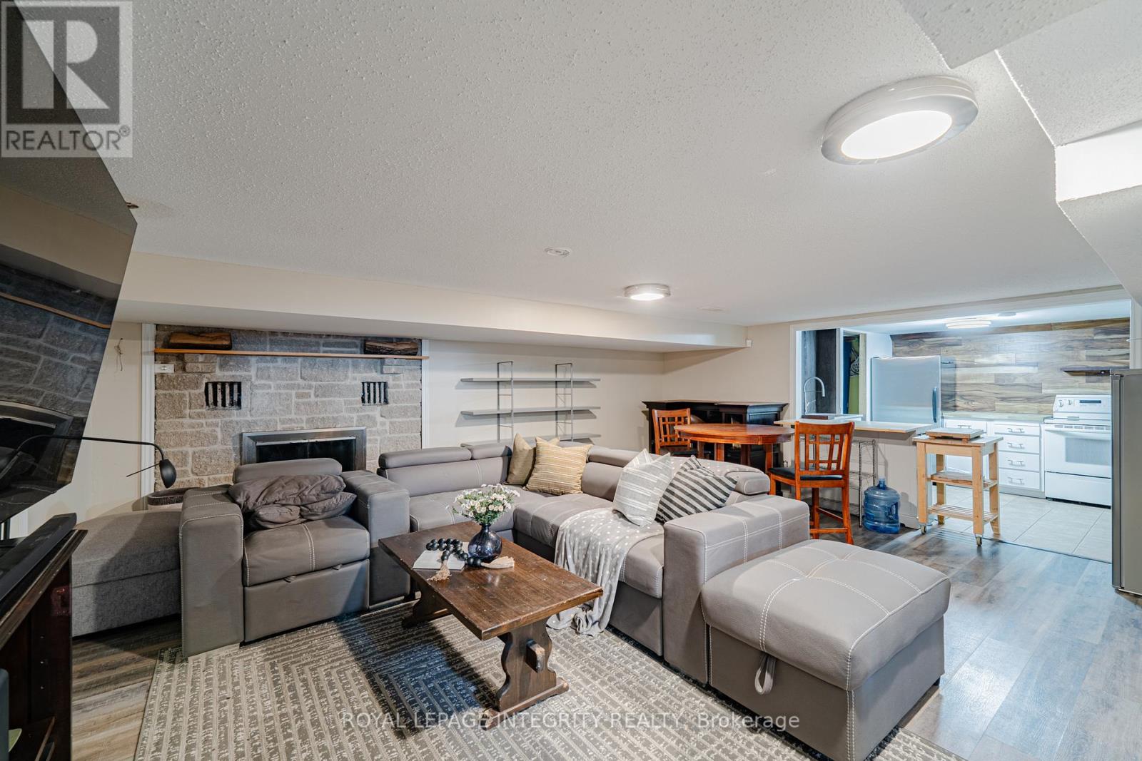 3318 DUNROBIN ROAD - 27