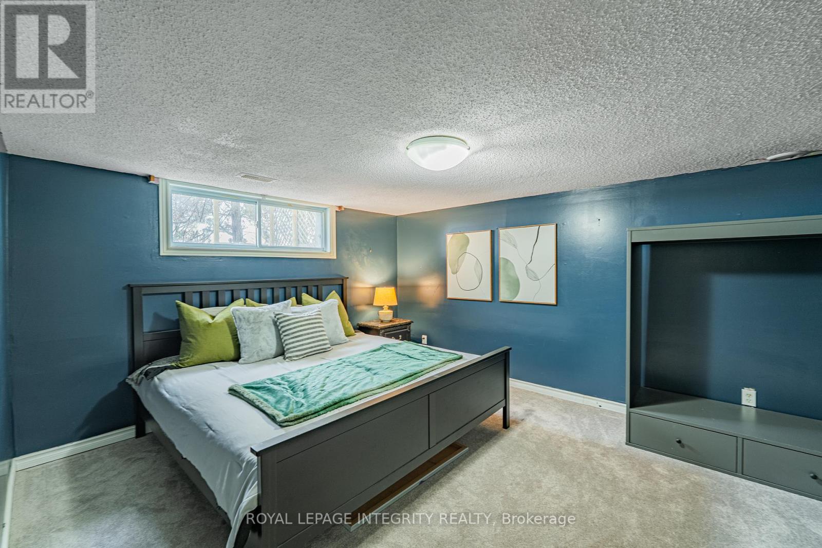 3318 DUNROBIN ROAD - 36