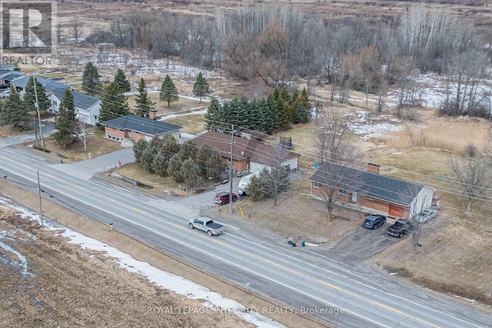 3318 DUNROBIN ROAD - 45