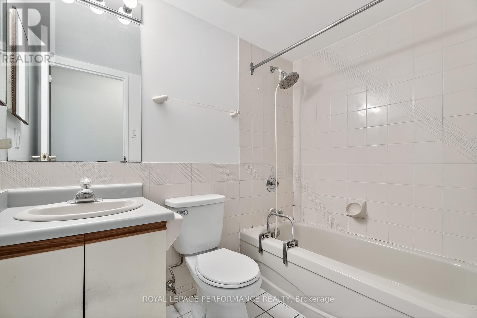 1603 - 160 GEORGE STREET — photo 25