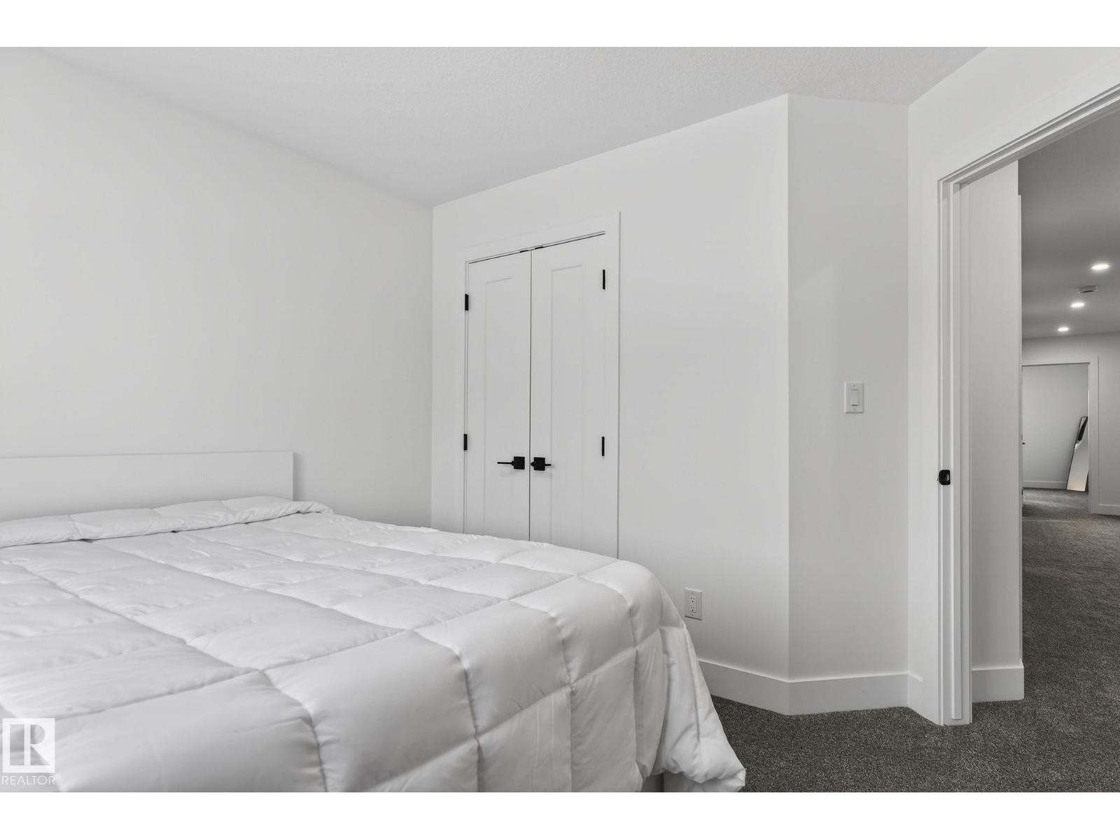 127 HILTON CV - 41