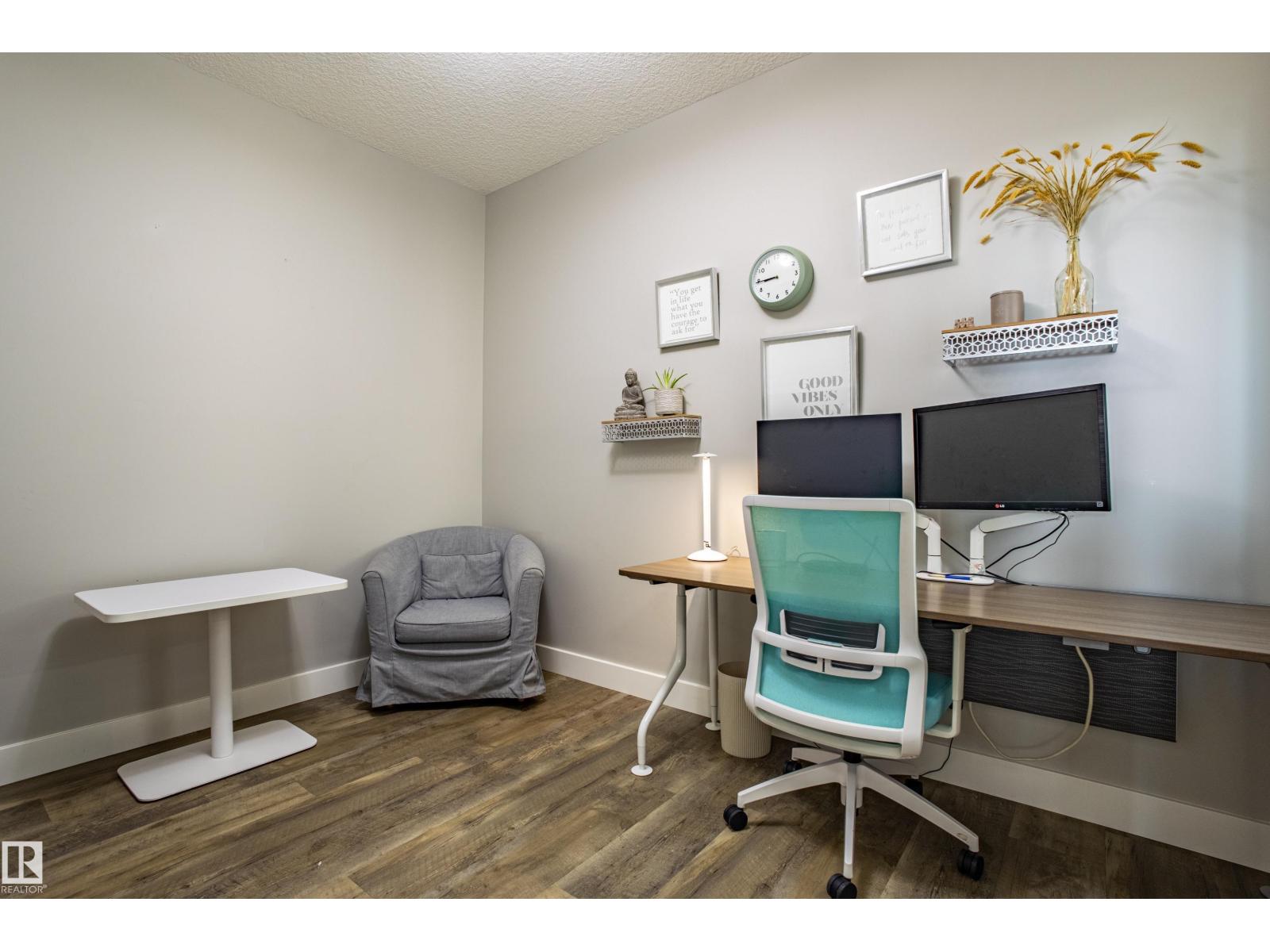 9815 225 ST NW, Edmonton