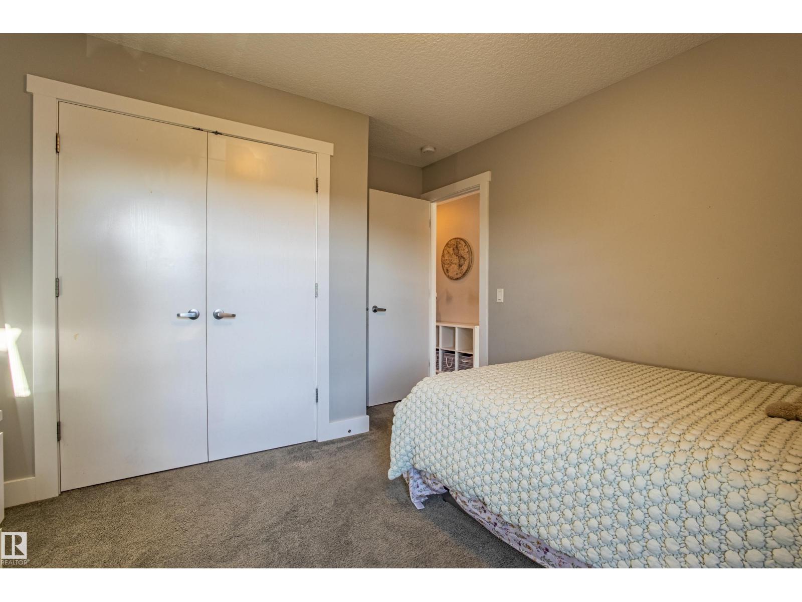 9815 225 ST NW, Edmonton