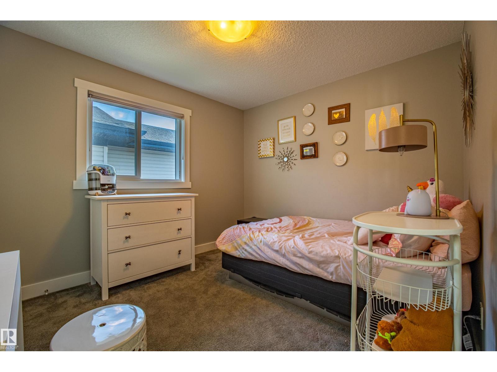 9815 225 ST NW, Edmonton