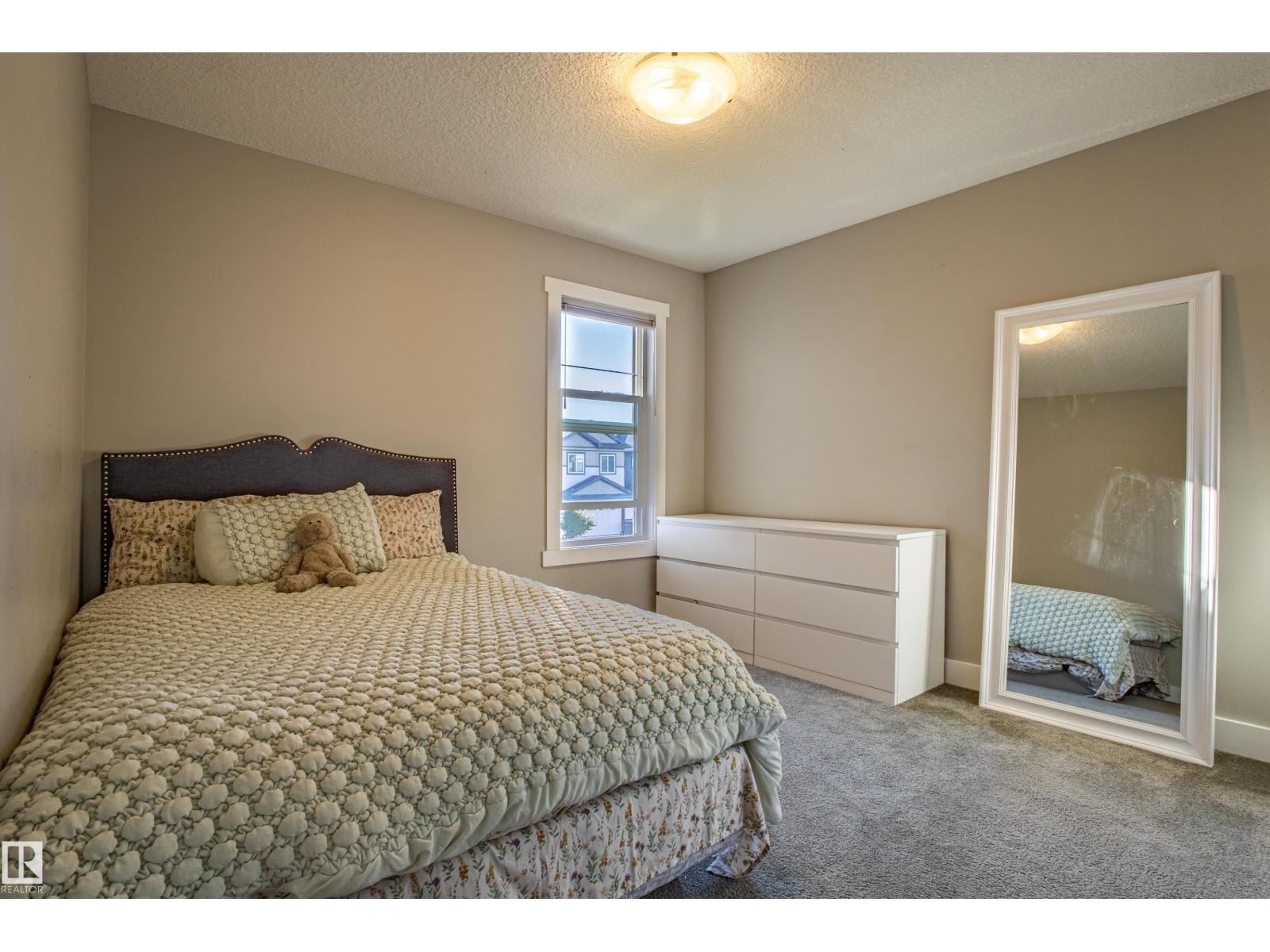 9815 225 ST NW, Edmonton