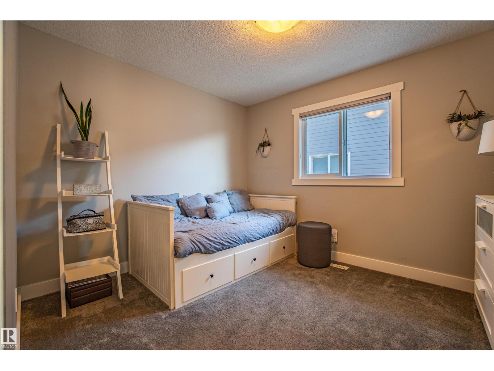 9815 225 ST NW, Edmonton